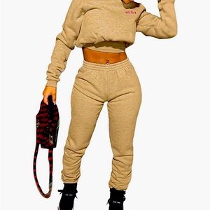 2 piece set unworn from Amazon. Size medium and color Tan